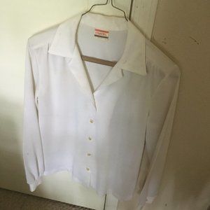 Chiffon white blouse.